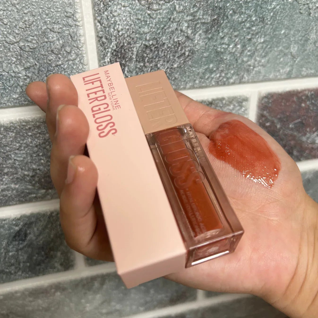 Maybelline New York Lifter Hydrating Lip Gloss - Zayluxe Care